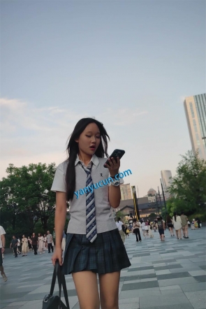XM544JK小姐姐一个人逛街超长拍摄，白色内内