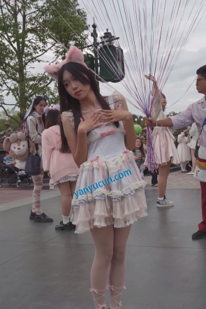 (BC-AA-667)吊带蕾丝裙小姐姐..透明白丝蕾丝边内镜头前弯腰